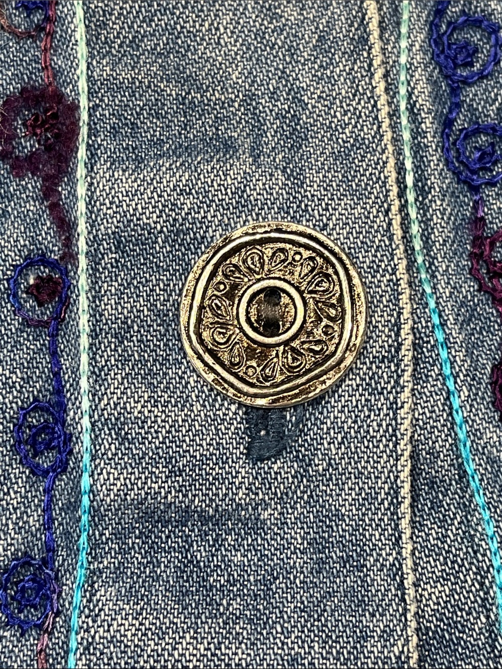Tantrums Woman 2X Embroidered Denim Jacket Floral Button Front Cottagecore - Picture 3 of 8